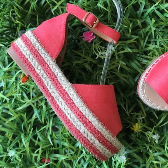 Elegant Coral Espadrille Platform Flatform Sandals - Picture 4 of 7